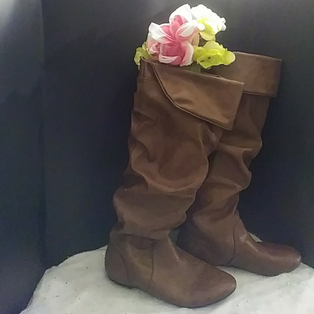 Women's faux leather Boots.
